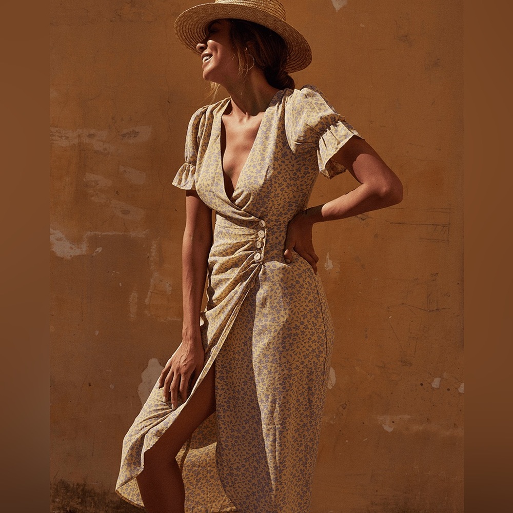 Seven Wonders Wrap Dress‎